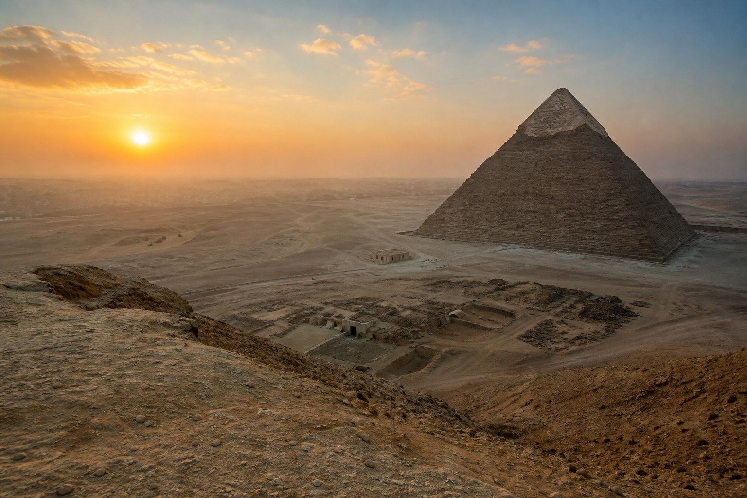 Ab Sharm el-Sheikh: Sakkara, Dahschur und Gizeh per Flug